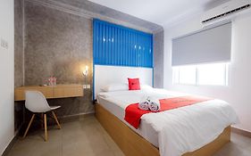 RedDoorz @ Jalan Gatot Subroto Jakarta